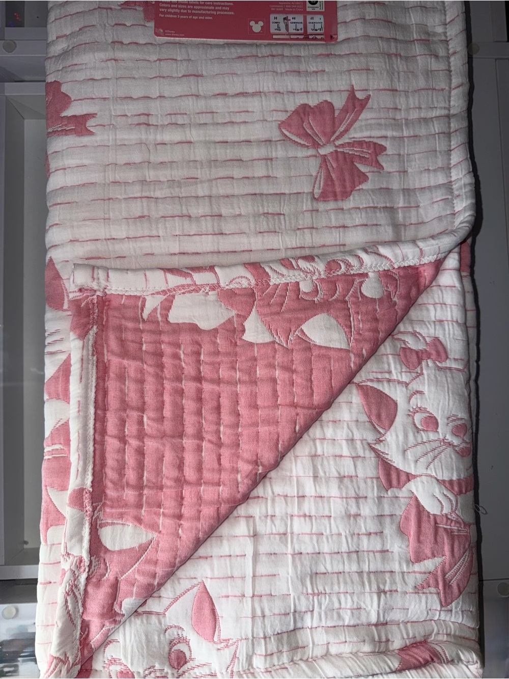 DISNEY ARISTOCATS MOVIE MARIE KITTY CAT PINK BOW JACQUARD WOVEN THROW BLANKET - Picture 4 of 11
